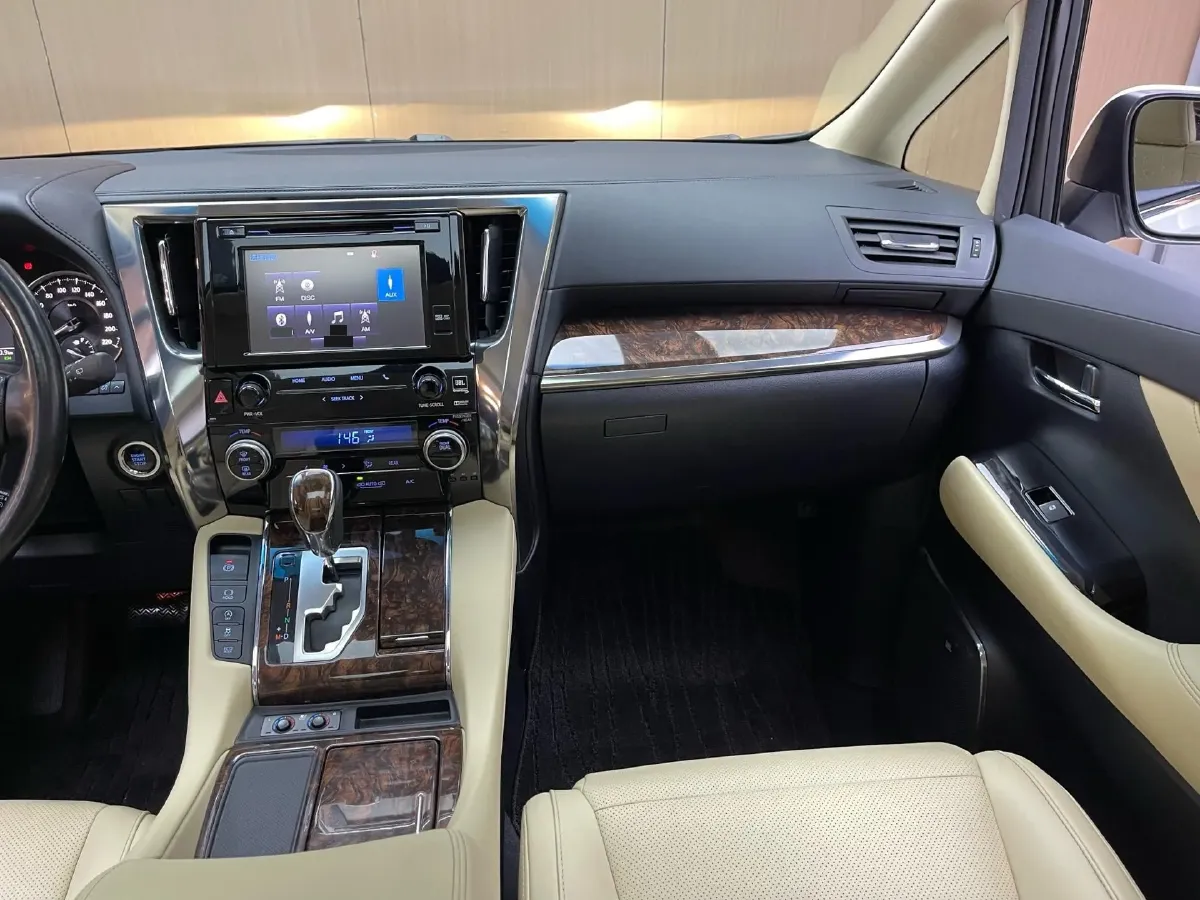 2018 Toyota Alphard 3.5L 301HP V6 8AT,autocango,china used car exporter,china ev exporter,chinese used car exporter,chinese used ev exporter