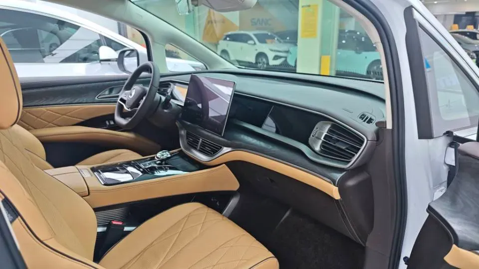 2024 Denza D9 1.5T 139HP L4 E-CVT PHEV 40KWH,autocango,china used car exporter,china ev exporter,chinese used car exporter,chinese used ev exporter