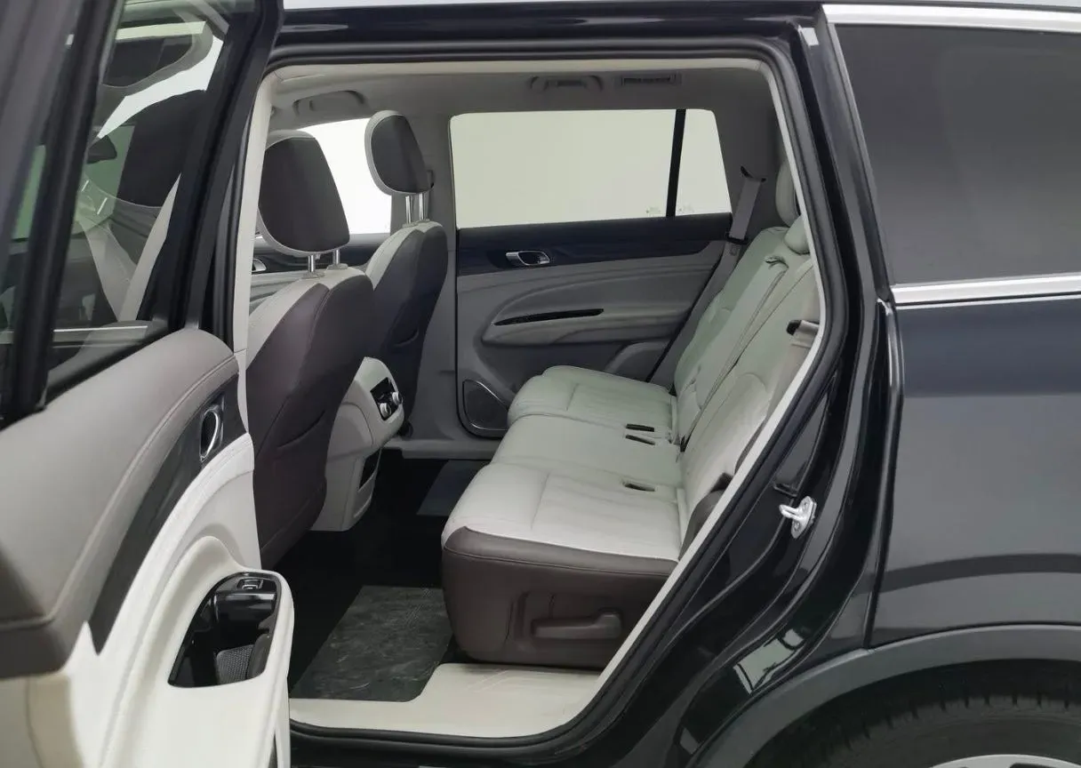 2023 Ford Equator 2.0T 224HP L4 6DCT,autocango,china used car exporter,china ev exporter,chinese used car exporter,chinese used ev exporter