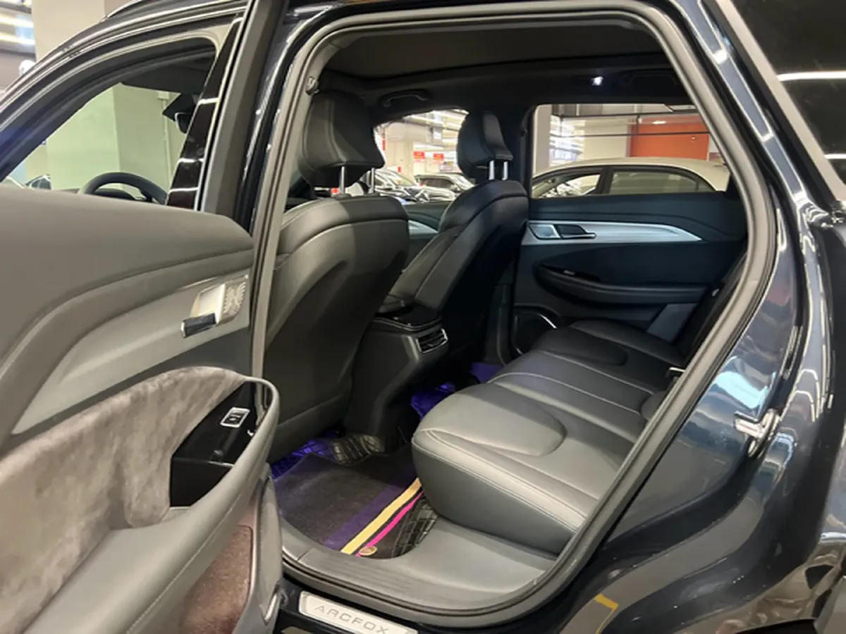 2021 ARCFOX αT BEV 94.5KWH,autocango,china used car exporter,china ev exporter,chinese used car exporter,chinese used ev exporter