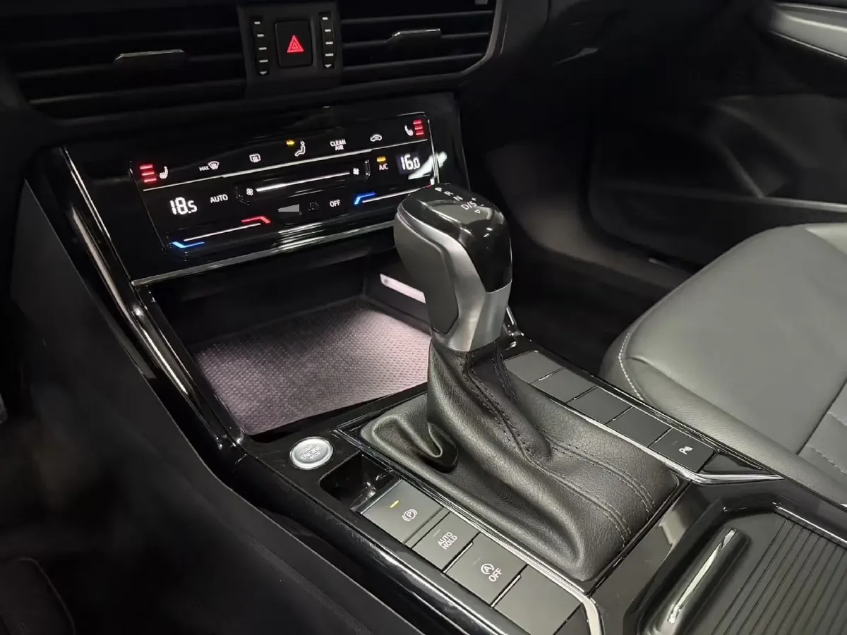 2023 Volkswagen Passat 1.4T 150HP L4 7DCT,autocango,china used car exporter,china ev exporter,chinese used car exporter,chinese used ev exporter