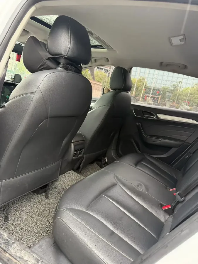 2017 Roewe i6 1.0T 125HP L3 2AT PHEV,autocango,china used car exporter,china ev exporter,chinese used car exporter,chinese used ev exporter