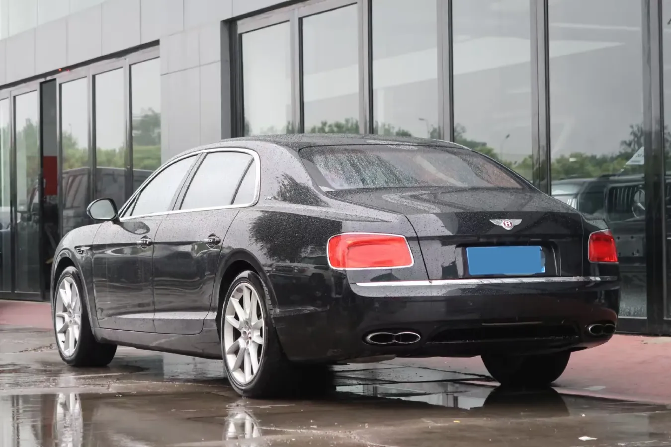 2017 Bentley Flying Spur 4.0T 528HP V8 8AT,autocango,china used car exporter,china ev exporter,chinese used car exporter,chinese used ev exporter