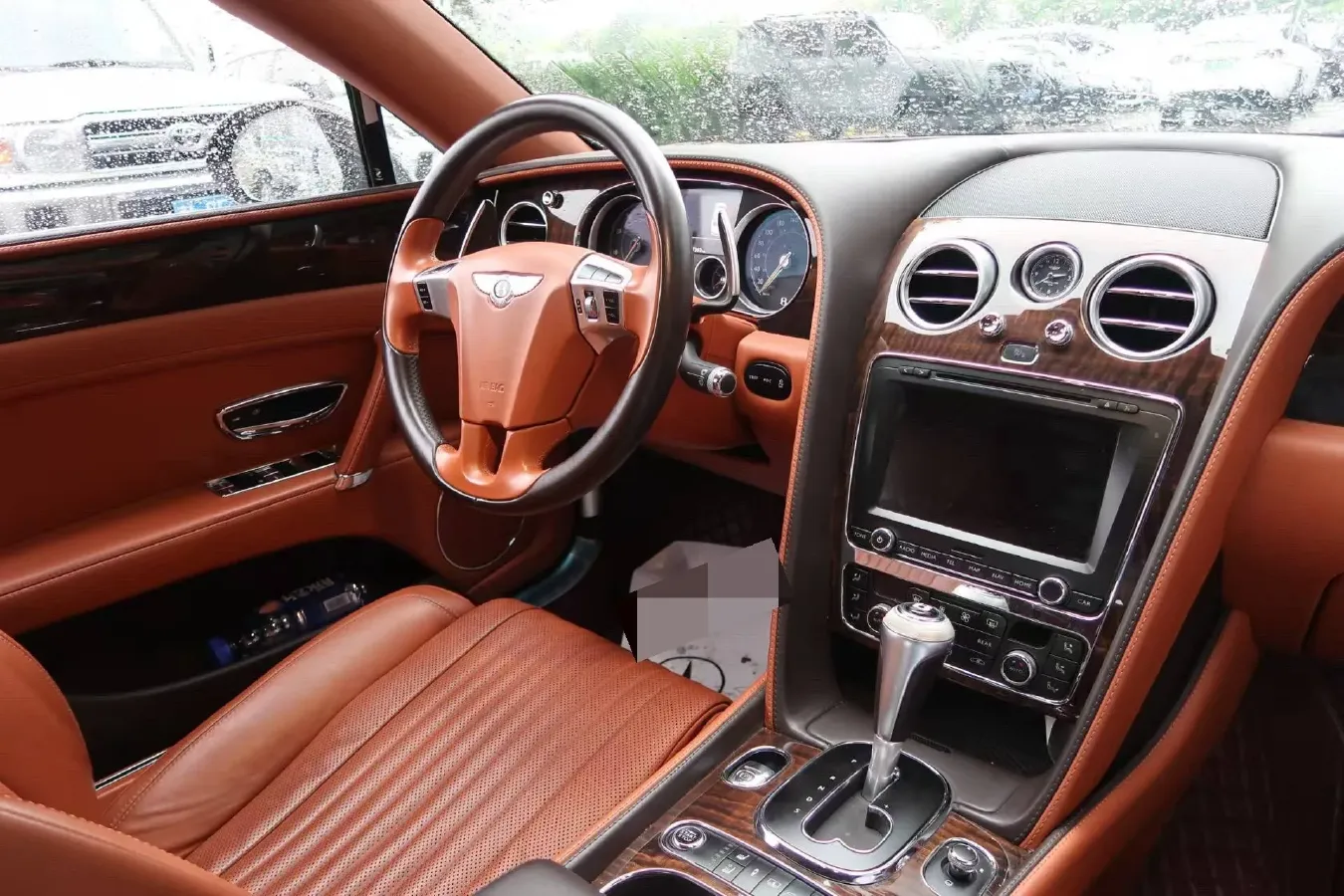 2017 Bentley Flying Spur 4.0T 528HP V8 8AT,autocango,china used car exporter,china ev exporter,chinese used car exporter,chinese used ev exporter