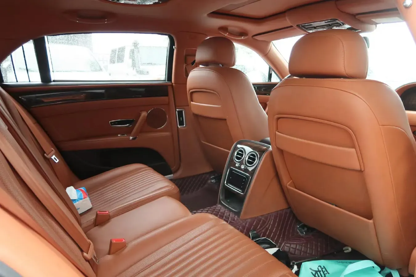 2017 Bentley Flying Spur 4.0T 528HP V8 8AT,autocango,china used car exporter,china ev exporter,chinese used car exporter,chinese used ev exporter