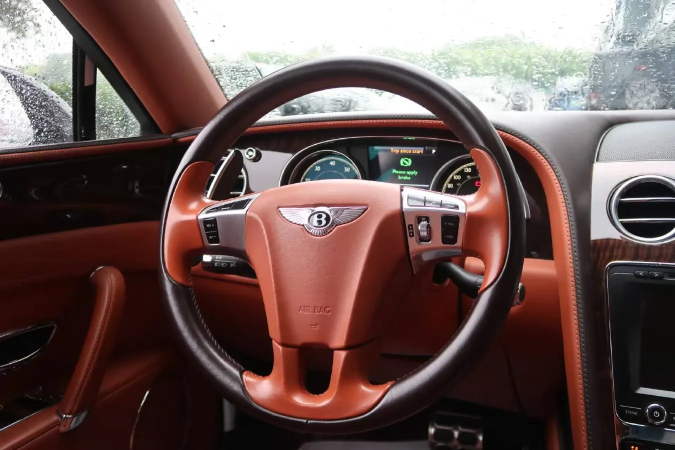 2017 Bentley Flying Spur 4.0T 528HP V8 8AT,autocango,china used car exporter,china ev exporter,chinese used car exporter,chinese used ev exporter
