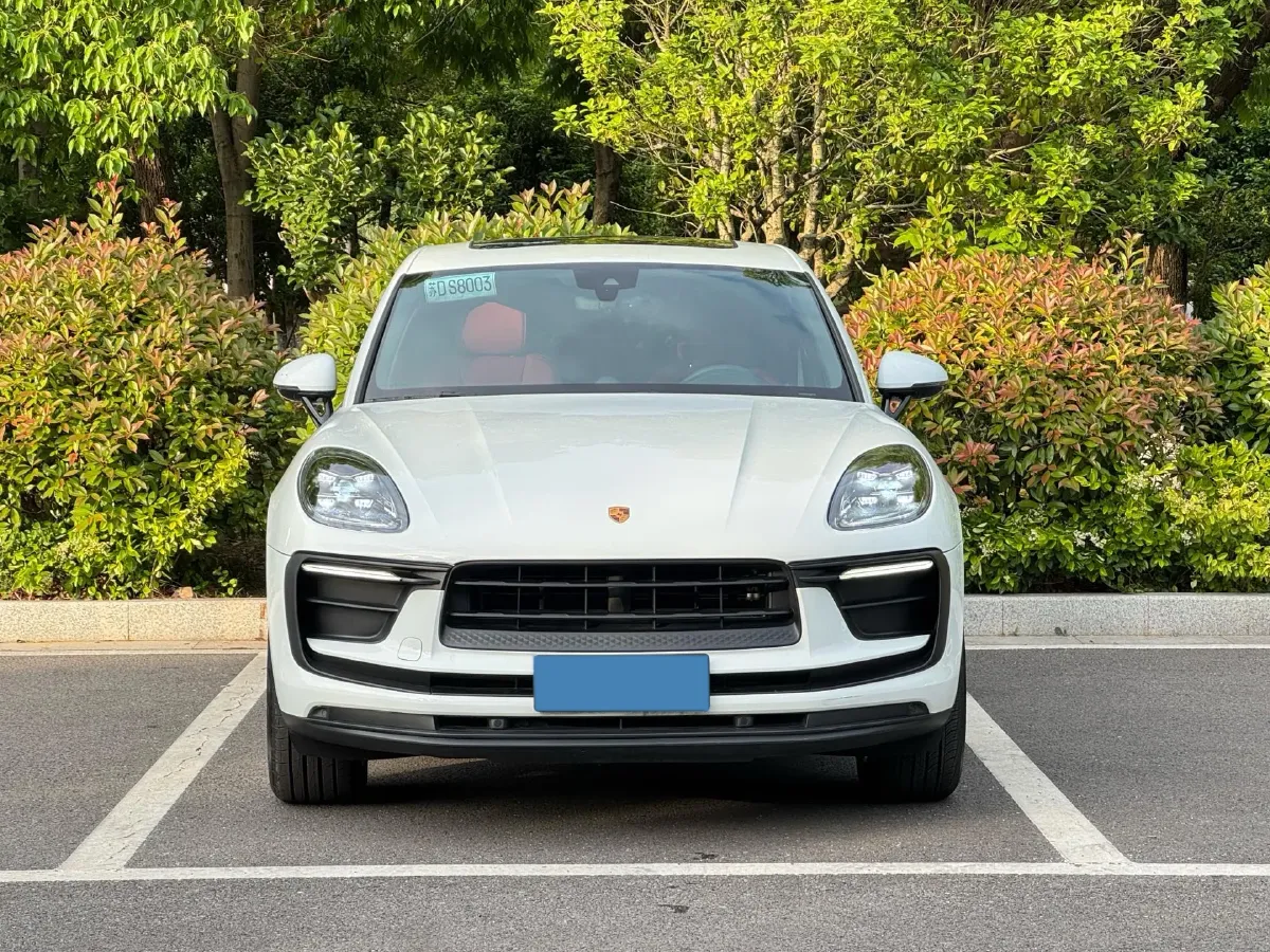 2023 Porsche Macan 2.0T 265HP L4 7DCT,autocango,china used car exporter,china ev exporter,chinese used car exporter,chinese used ev exporter
