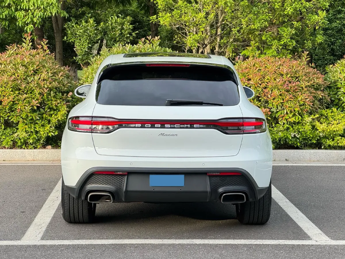 2023 Porsche Macan 2.0T 265HP L4 7DCT,autocango,china used car exporter,china ev exporter,chinese used car exporter,chinese used ev exporter