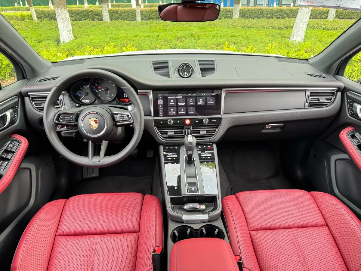 2023 Porsche Macan 2.0T 265HP L4 7DCT,autocango,china used car exporter,china ev exporter,chinese used car exporter,chinese used ev exporter