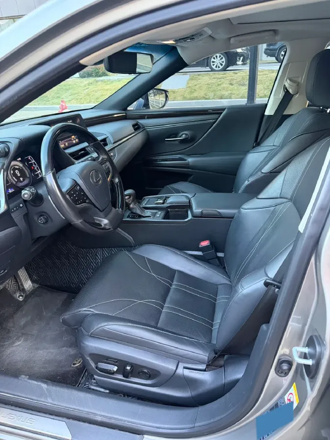 2018 Lexus ES 2.5L 178HP L4 E-CVT Hybrid,autocango,china used car exporter,china ev exporter,chinese used car exporter,chinese used ev exporter