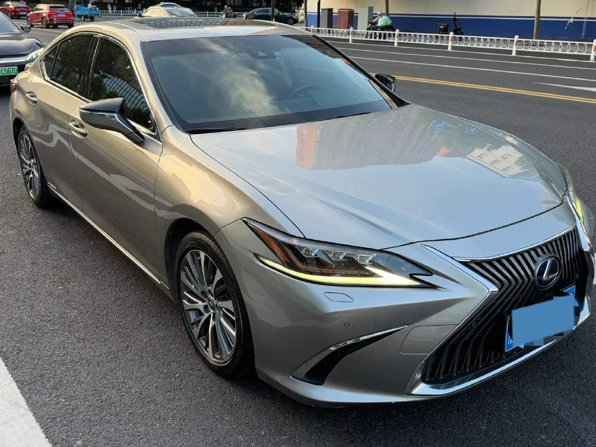 2018 Lexus ES 2.5L 178HP L4 E-CVT Hybrid,autocango,china used car exporter,china ev exporter,chinese used car exporter,chinese used ev exporter