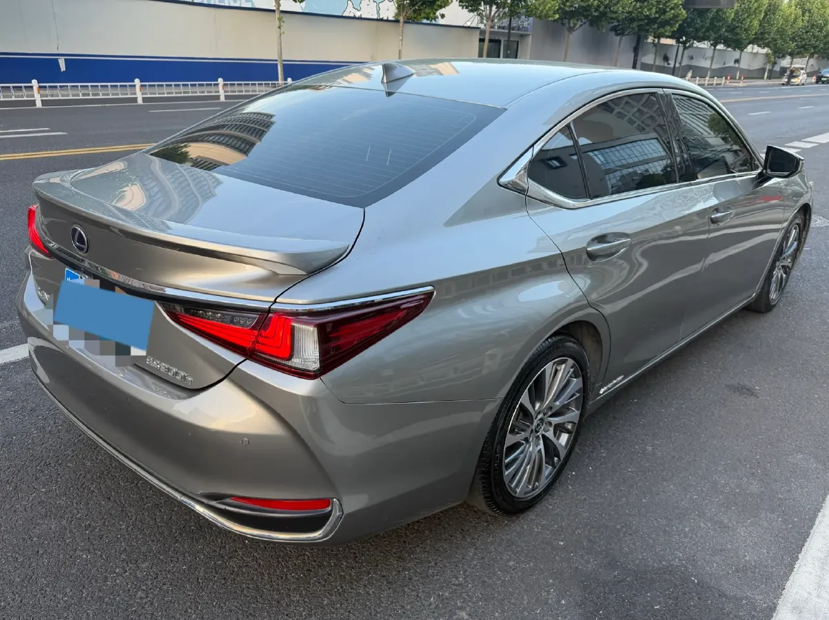 2018 Lexus ES 2.5L 178HP L4 E-CVT Hybrid,autocango,china used car exporter,china ev exporter,chinese used car exporter,chinese used ev exporter