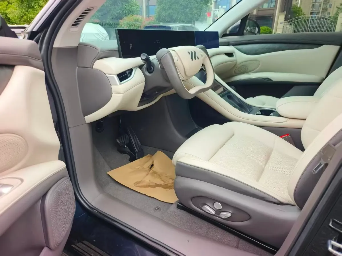2023 IM LS6 BEV 71KWH,autocango,china used car exporter,china ev exporter,chinese used car exporter,chinese used ev exporter