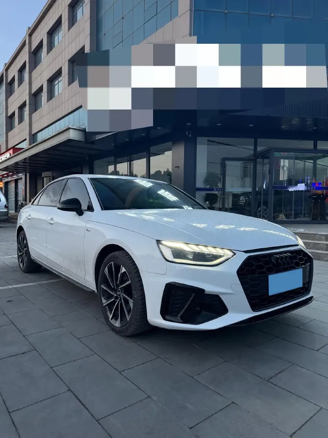 2023 Audi A4L 2.0T 190HP L4 7DCT,autocango,china used car exporter,china ev exporter,chinese used car exporter,chinese used ev exporter