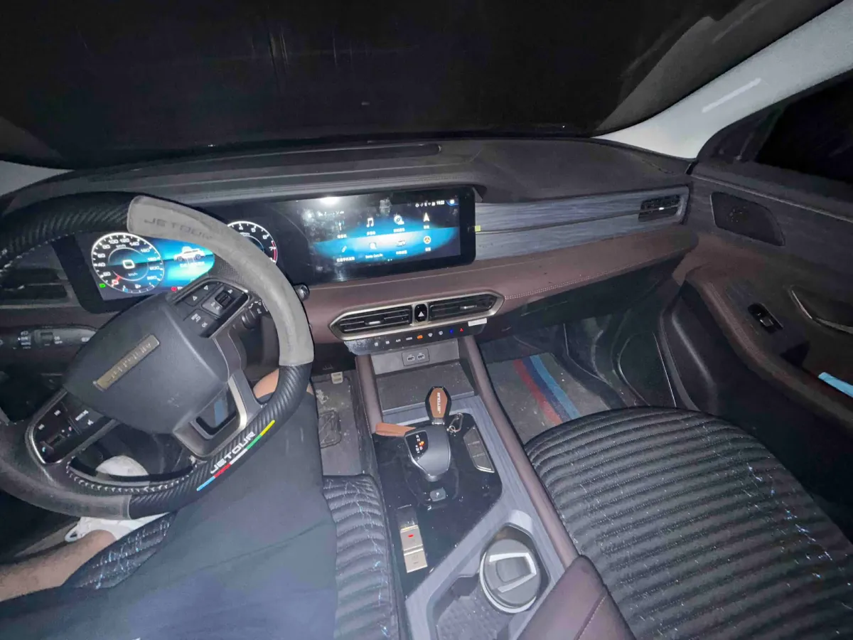 2024 Jetour X90 Plus 1.6T 197HP L4 7DCT,autocango,china used car exporter,china ev exporter,chinese used car exporter,chinese used ev exporter