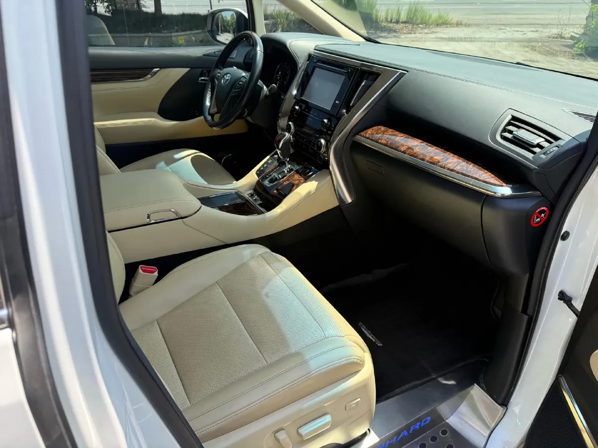 2018 Toyota Alphard 3.5L 301HP V6 8AT,autocango,china used car exporter,china ev exporter,chinese used car exporter,chinese used ev exporter