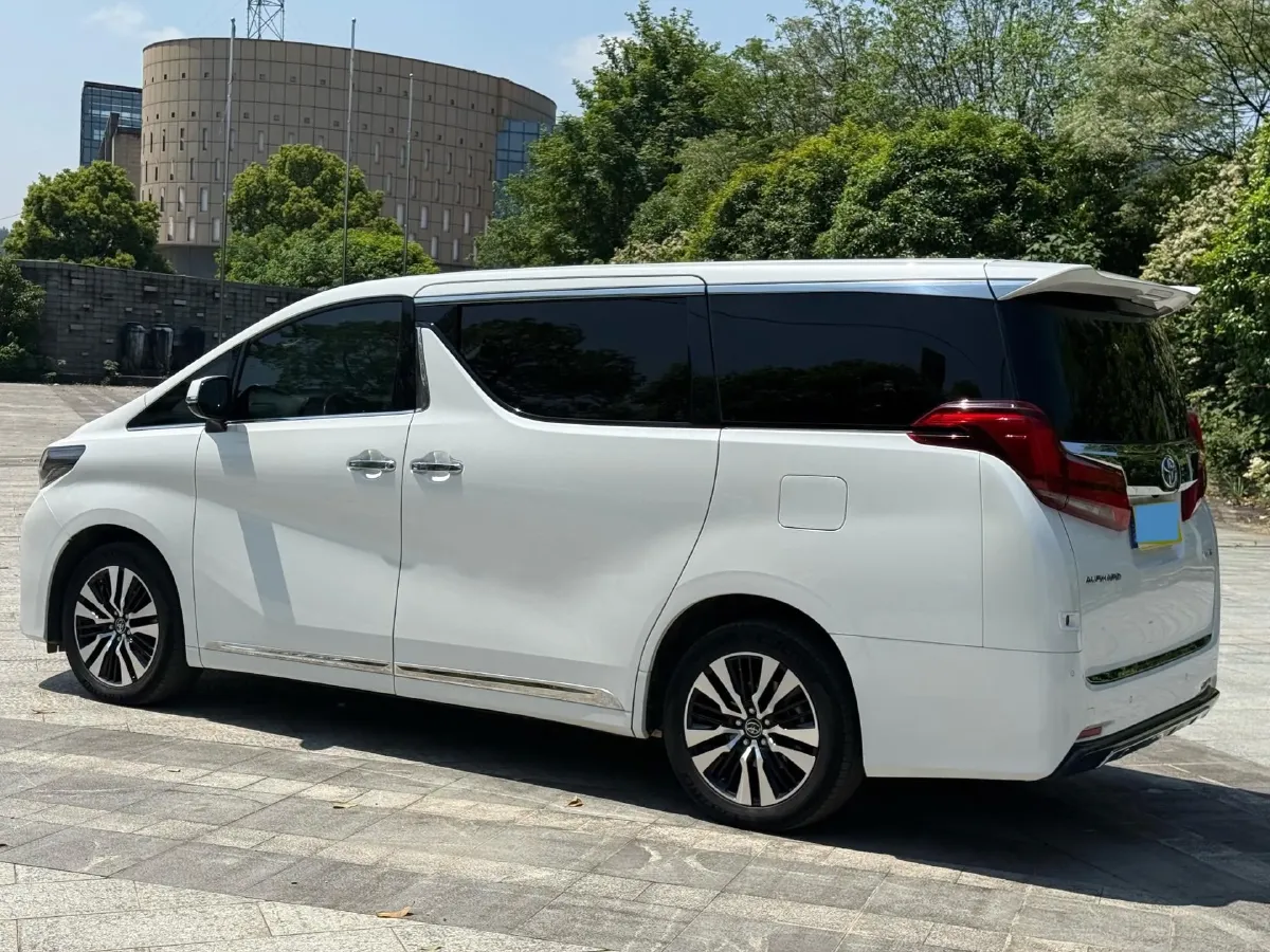 2018 Toyota Alphard 3.5L 301HP V6 8AT,autocango,china used car exporter,china ev exporter,chinese used car exporter,chinese used ev exporter