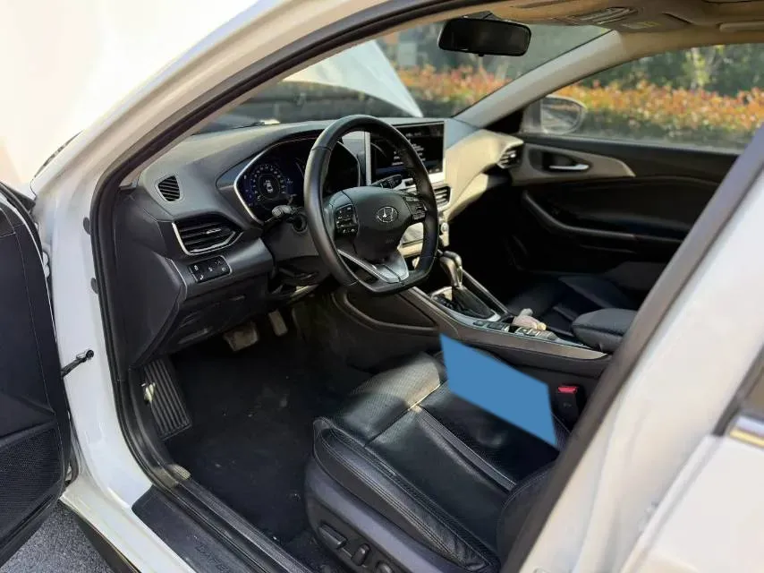 2021 Hyundai La Festa 1.6T 204HP L4 7DCT,autocango,china used car exporter,china ev exporter,chinese used car exporter,chinese used ev exporter