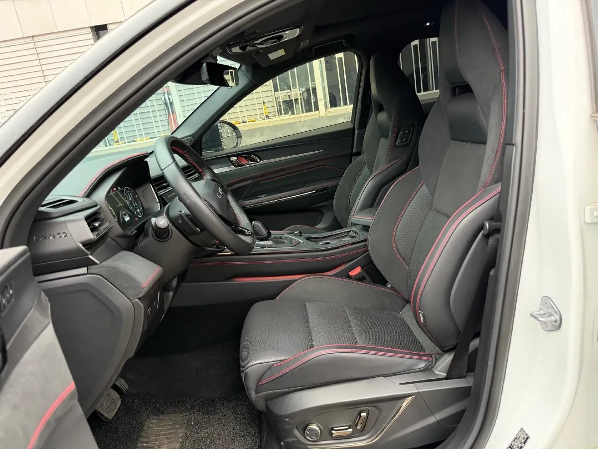 2022 LYNK&CO 05 2.0T 254HP L4 8AT,autocango,china used car exporter,china ev exporter,chinese used car exporter,chinese used ev exporter