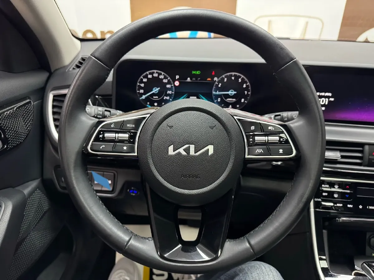 2023 Kia Seltos 1.5L 115HP L4 CVT,autocango,china used car exporter,china ev exporter,chinese used car exporter,chinese used ev exporter