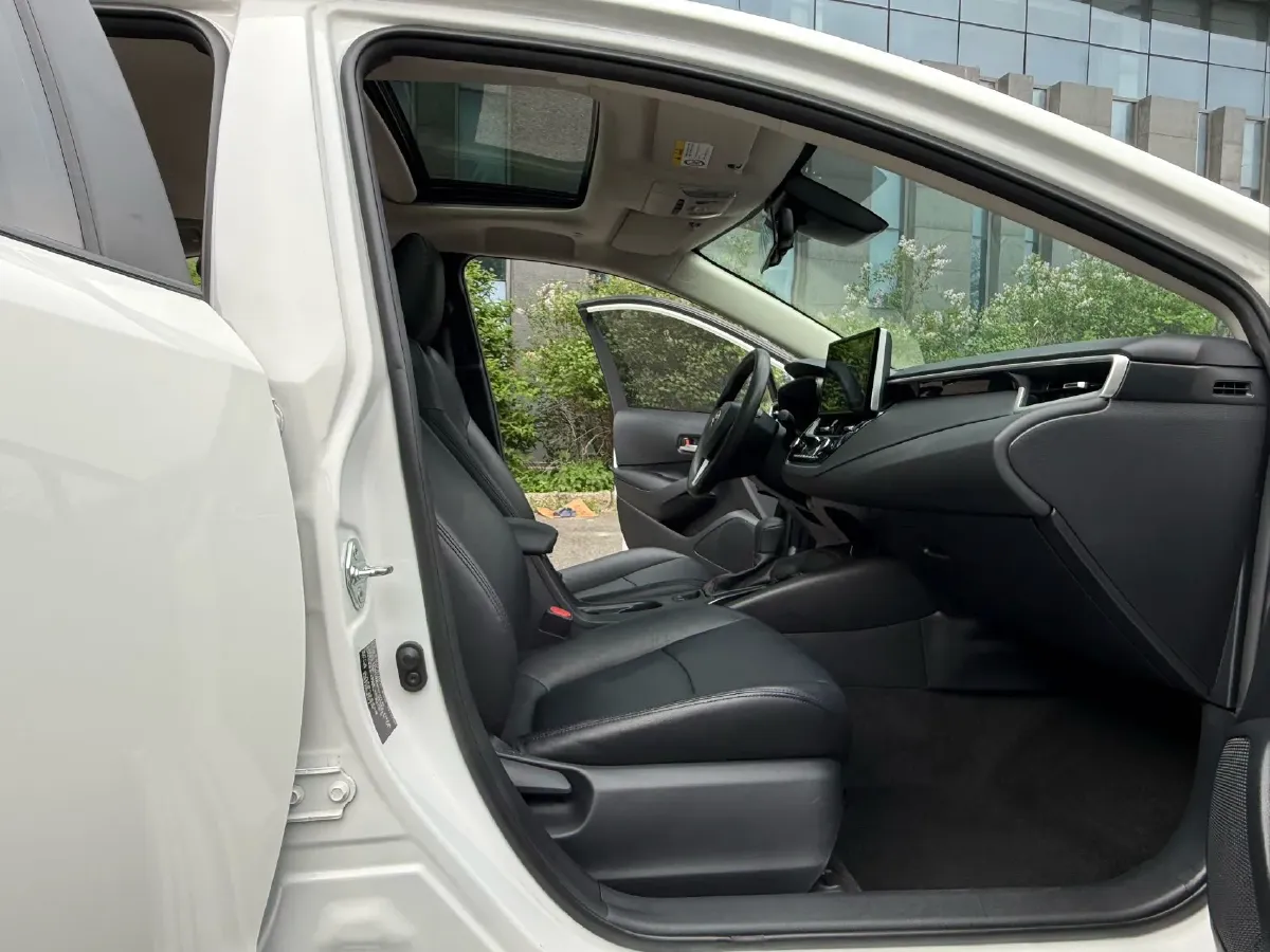 2021 Toyota Corolla 1.2T 116HP L4 CVT,autocango,china used car exporter,china ev exporter,chinese used car exporter,chinese used ev exporter