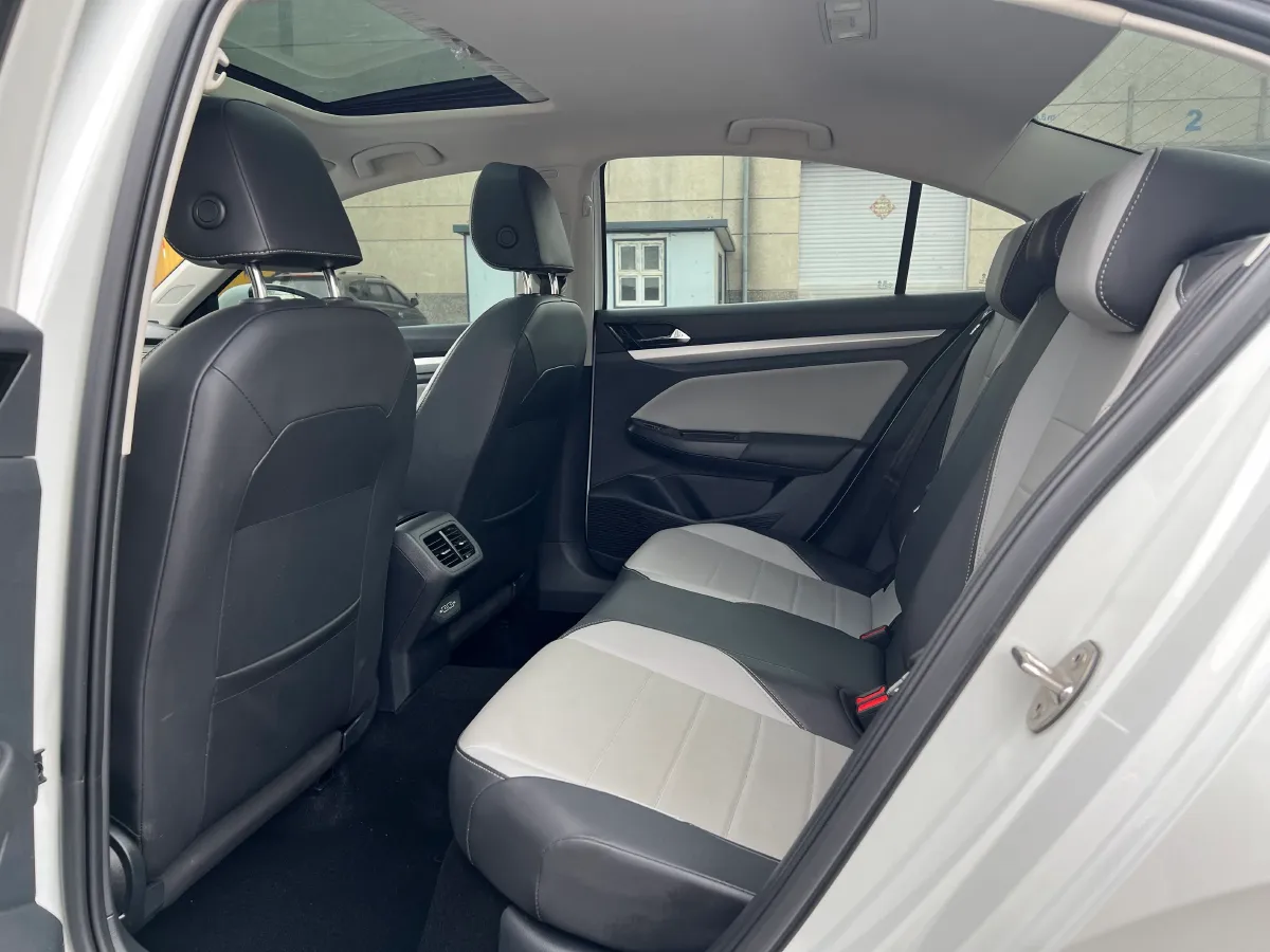 2023 Volkswagen Bora 1.2T 116HP L4 7DCT,autocango,china used car exporter,china ev exporter,chinese used car exporter,chinese used ev exporter