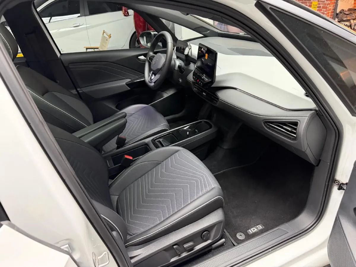2024 Volkswagen ID.3 BEV 52.8KWH,autocango,china used car exporter,china ev exporter,chinese used car exporter,chinese used ev exporter