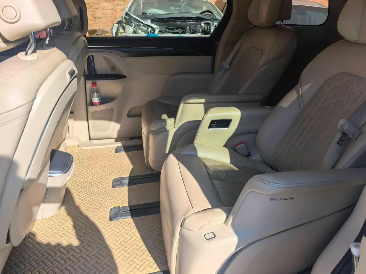 2022 Buick GL8 2.0T 237HP L4 9AT,autocango,china used car exporter,china ev exporter,chinese used car exporter,chinese used ev exporter