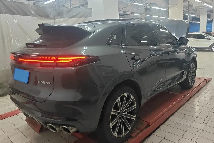 2021 ChangAn UNI-K 2.0T 233HP L4 8AT,autocango,china used car exporter,china ev exporter,chinese used car exporter,chinese used ev exporter