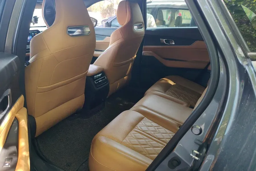 2021 ChangAn UNI-K 2.0T 233HP L4 8AT,autocango,china used car exporter,china ev exporter,chinese used car exporter,chinese used ev exporter