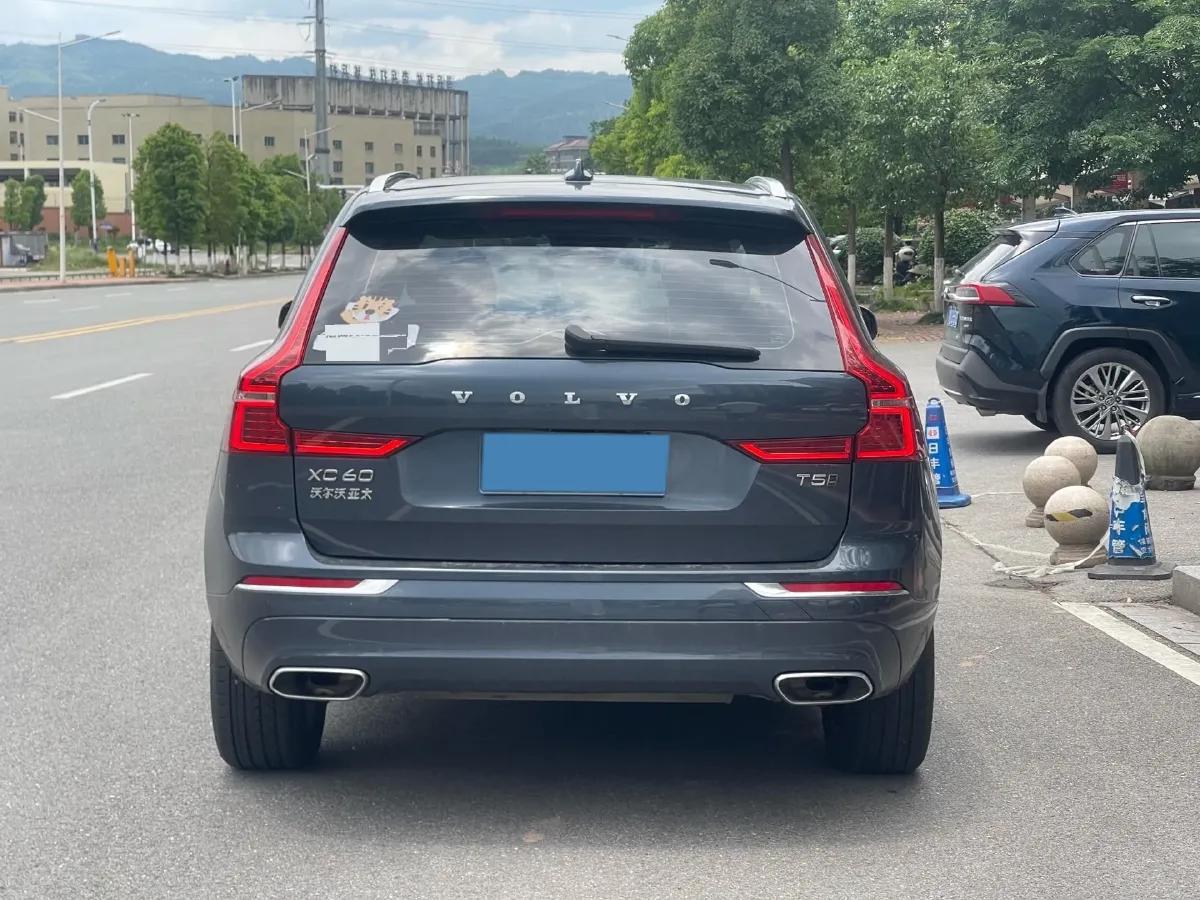 2021 Volvo XC60 2.0T 250HP L4 8AT,autocango,china used car exporter,china ev exporter,chinese used car exporter,chinese used ev exporter