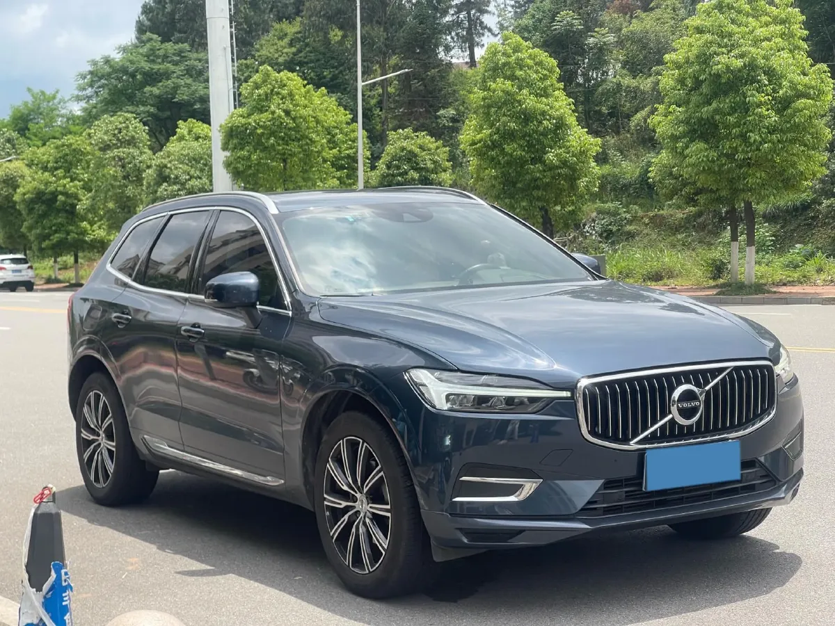 2021 Volvo XC60 2.0T 250HP L4 8AT,autocango,china used car exporter,china ev exporter,chinese used car exporter,chinese used ev exporter
