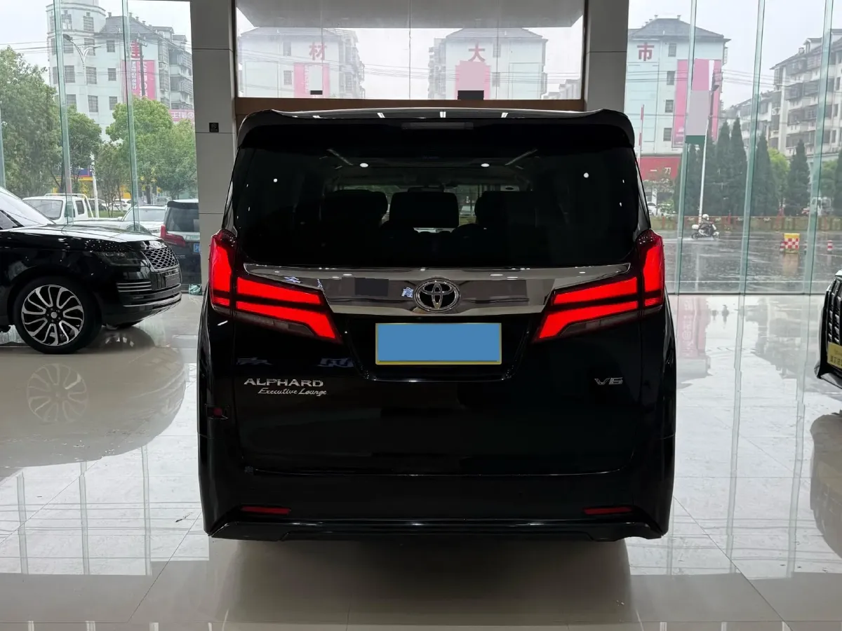 2018 Toyota Alphard 3.5L 301HP V6 8AT,autocango,china used car exporter,china ev exporter,chinese used car exporter,chinese used ev exporter