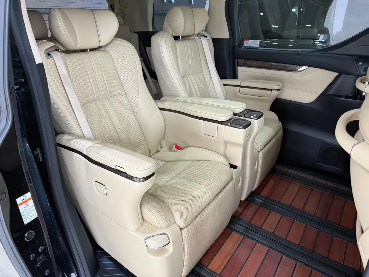2018 Toyota Alphard 3.5L 301HP V6 8AT,autocango,china used car exporter,china ev exporter,chinese used car exporter,chinese used ev exporter
