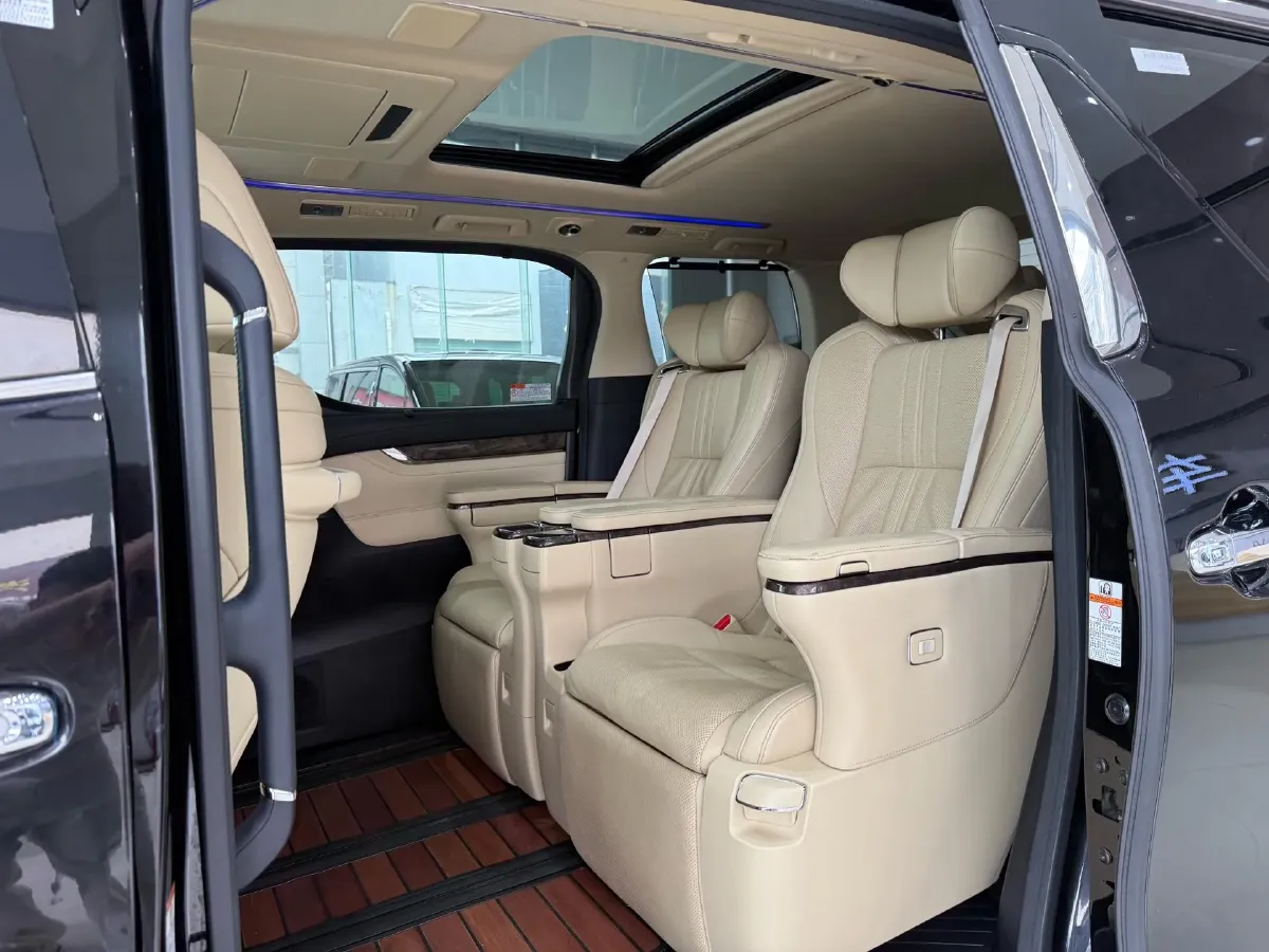 2018 Toyota Alphard 3.5L 301HP V6 8AT,autocango,china used car exporter,china ev exporter,chinese used car exporter,chinese used ev exporter