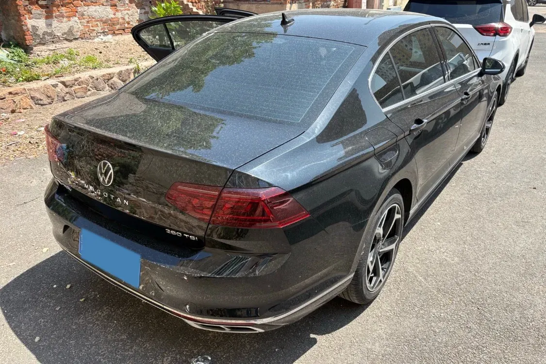 2023 Volkswagen Magotan 1.4T 150HP L4 7DCT,autocango,china used car exporter,china ev exporter,chinese used car exporter,chinese used ev exporter