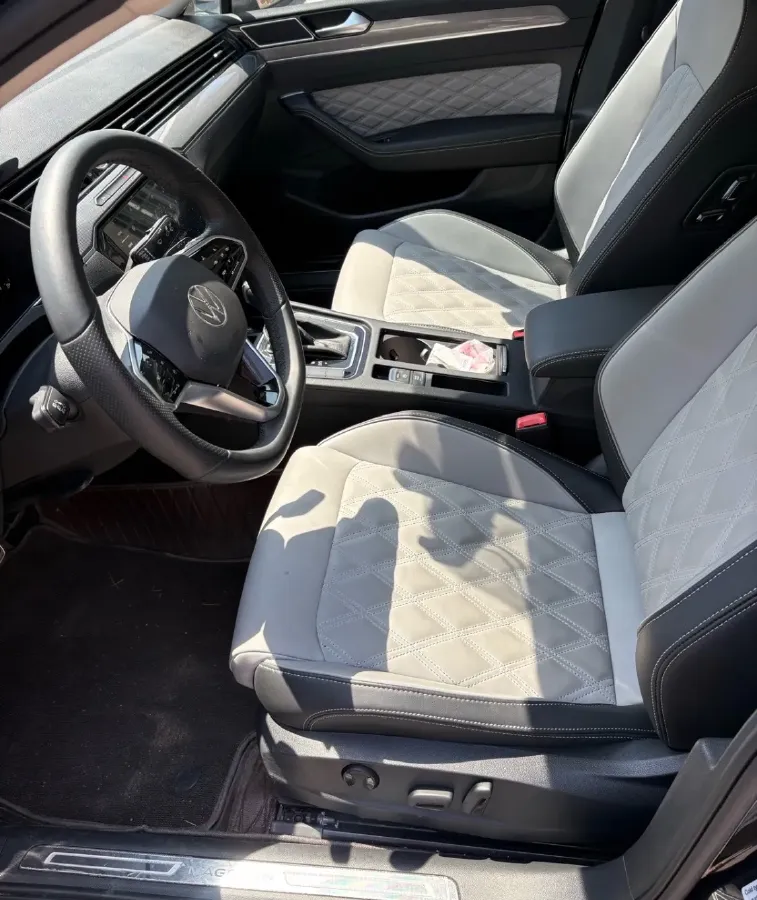 2023 Volkswagen Magotan 1.4T 150HP L4 7DCT,autocango,china used car exporter,china ev exporter,chinese used car exporter,chinese used ev exporter