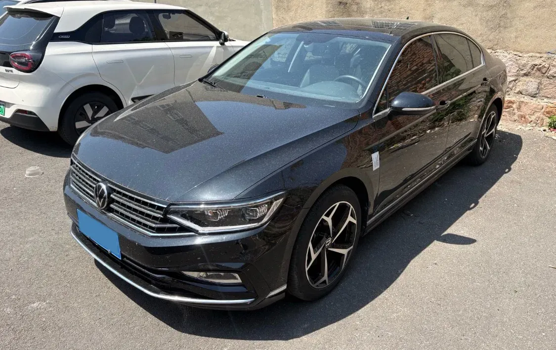 2023 Volkswagen Magotan 1.4T 150HP L4 7DCT,autocango,china used car exporter,china ev exporter,chinese used car exporter,chinese used ev exporter