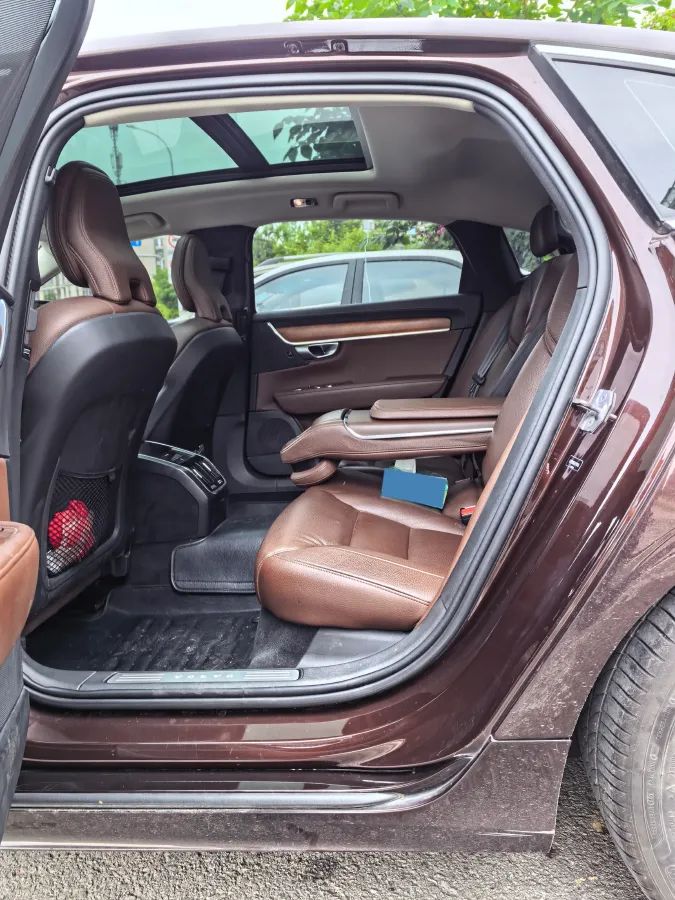 2020 Volvo S90 2.0T 254HP L4 8AT,autocango,china used car exporter,china ev exporter,chinese used car exporter,chinese used ev exporter