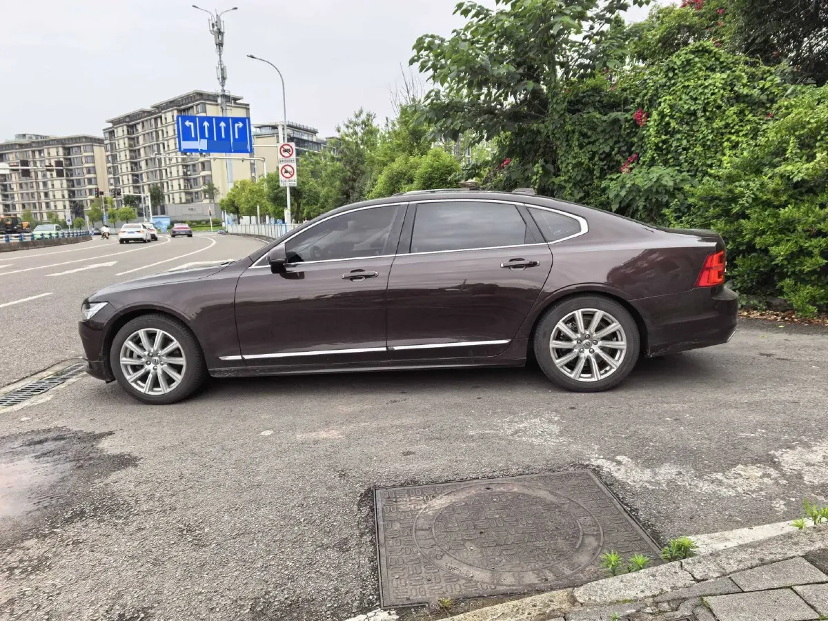 2020 Volvo S90 2.0T 254HP L4 8AT,autocango,china used car exporter,china ev exporter,chinese used car exporter,chinese used ev exporter