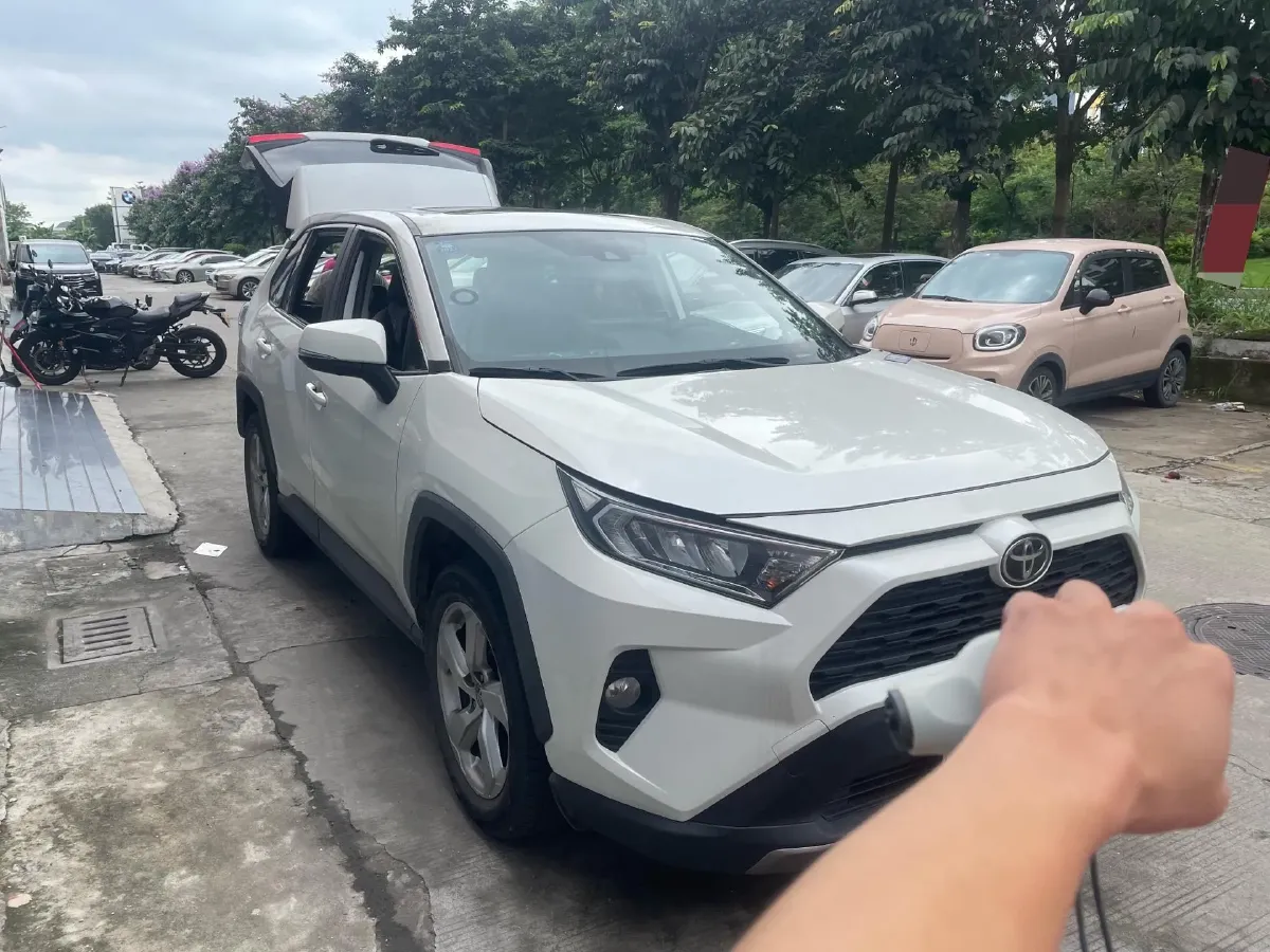 2020 Toyota RAV4 2.0L 171HP L4 CVT,autocango,china used car exporter,china ev exporter,chinese used car exporter,chinese used ev exporter