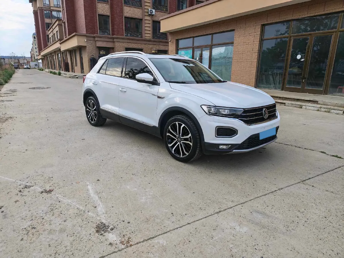 2022 Volkswagen T-Roc 1.4T 150HP L4 7DCT,autocango,china used car exporter,china ev exporter,chinese used car exporter,chinese used ev exporter
