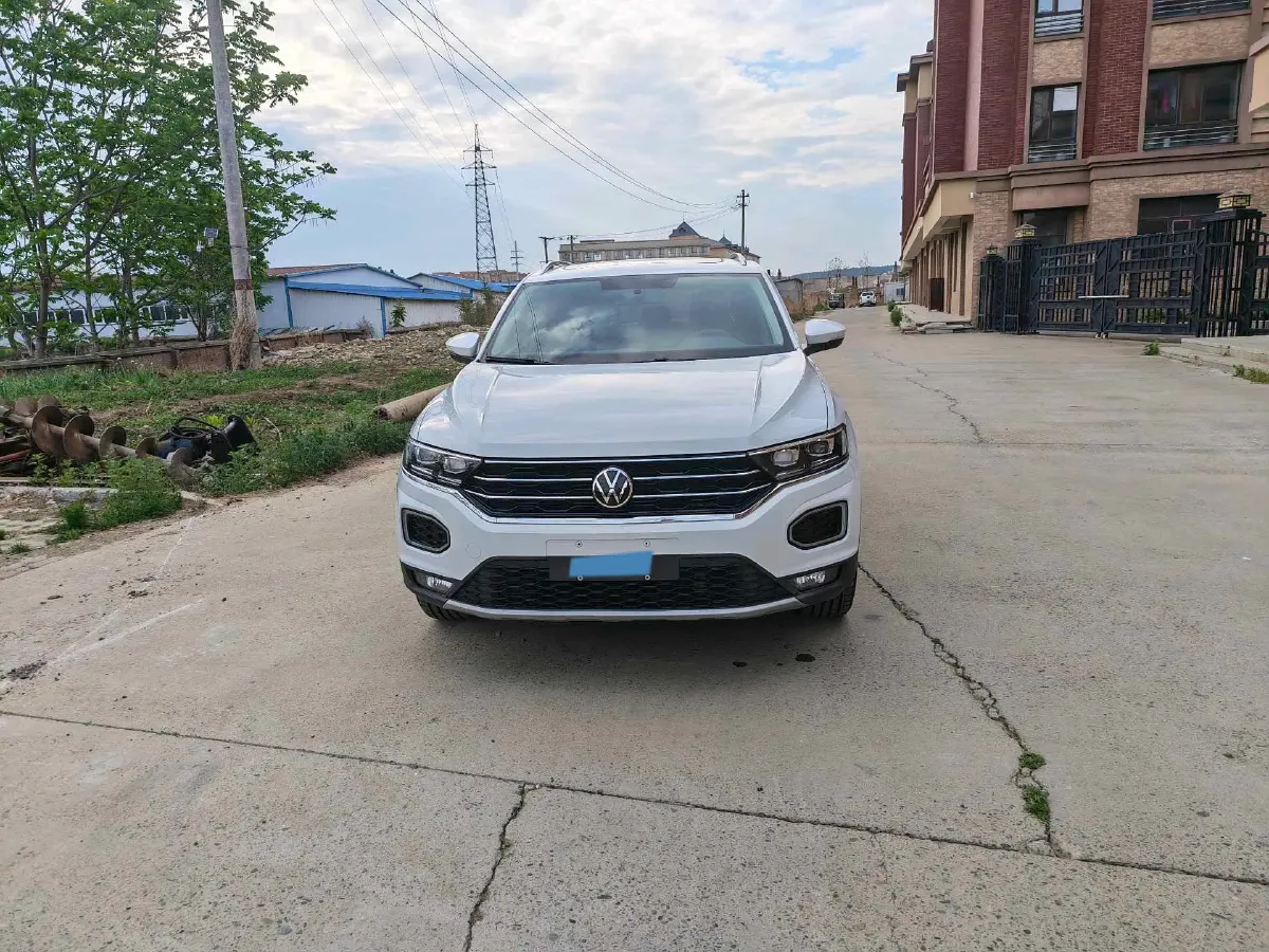2022 Volkswagen T-Roc 1.4T 150HP L4 7DCT,autocango,china used car exporter,china ev exporter,chinese used car exporter,chinese used ev exporter