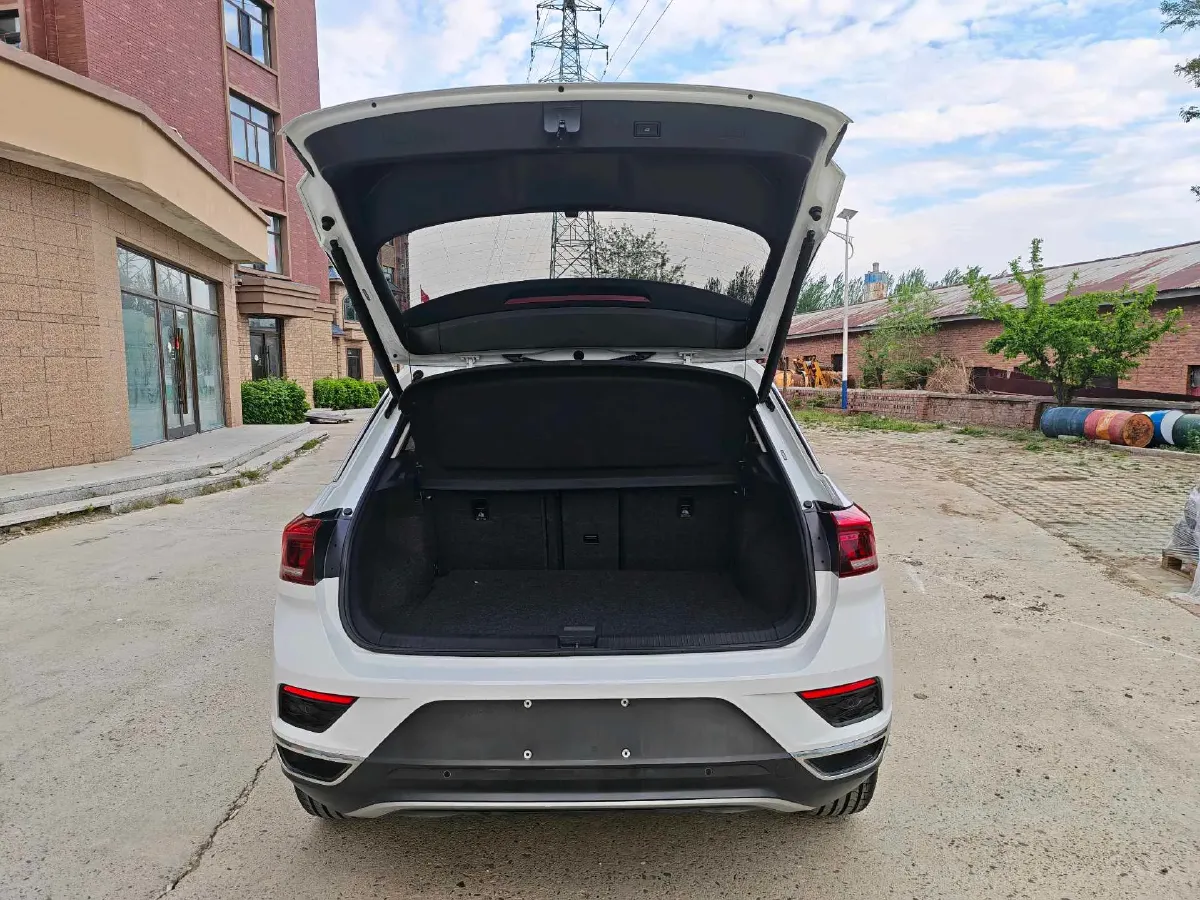 2022 Volkswagen T-Roc 1.4T 150HP L4 7DCT,autocango,china used car exporter,china ev exporter,chinese used car exporter,chinese used ev exporter