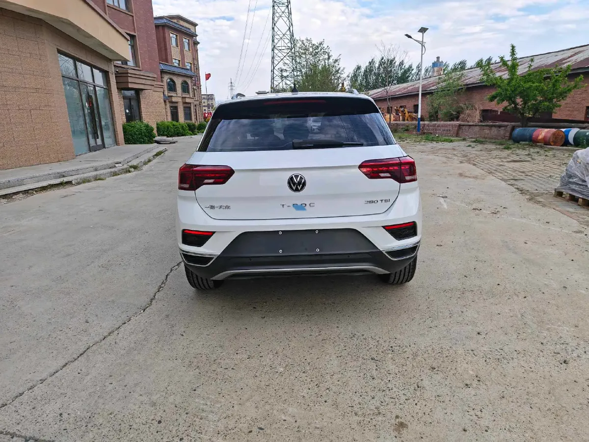 2022 Volkswagen T-Roc 1.4T 150HP L4 7DCT,autocango,china used car exporter,china ev exporter,chinese used car exporter,chinese used ev exporter