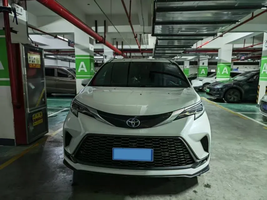 2022 Toyota Granvia 2.5L 192HP L4 E-CVT Hybrid,autocango,china used car exporter,china ev exporter,chinese used car exporter,chinese used ev exporter