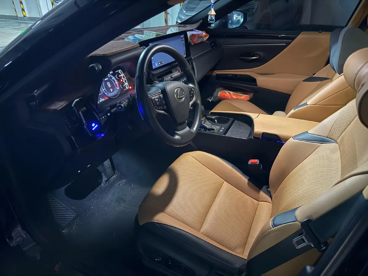 2022 Lexus ES 2.0L 173HP L4 CVT,autocango,china used car exporter,china ev exporter,chinese used car exporter,chinese used ev exporter