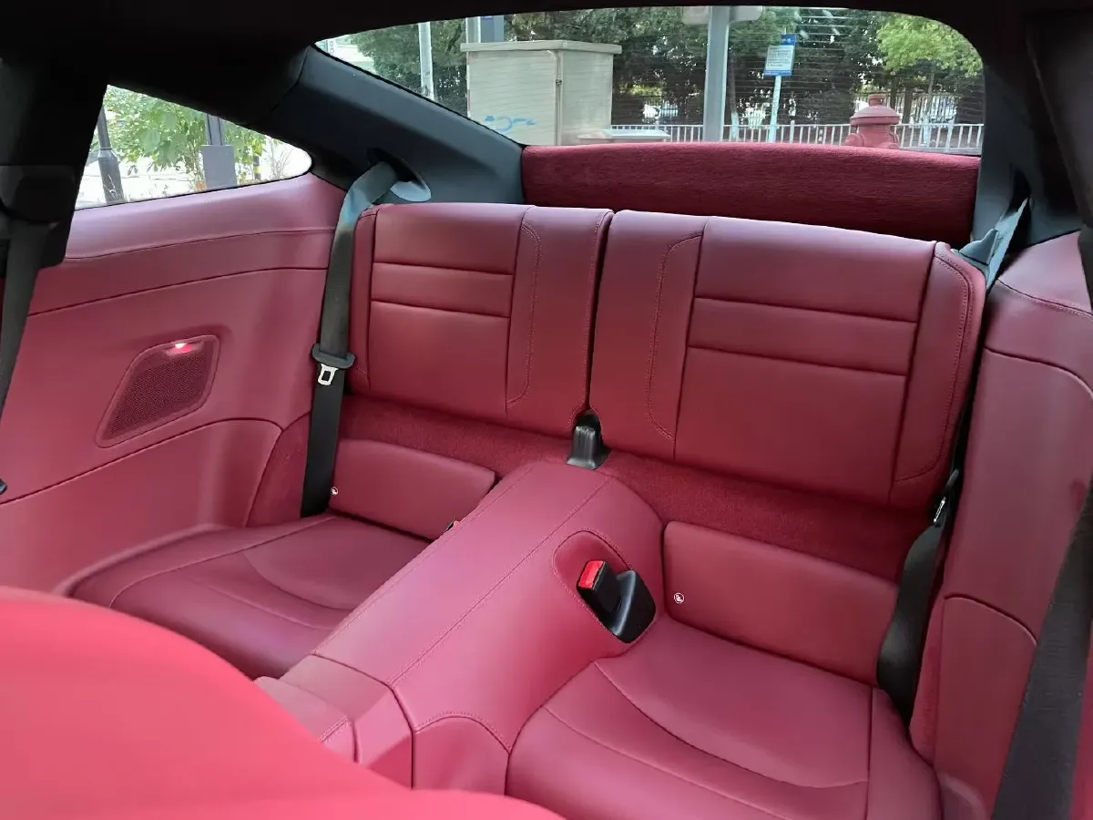 2023 Porsche 911 3.0T 385HP H6 8DCT,autocango,china used car exporter,china ev exporter,chinese used car exporter,chinese used ev exporter