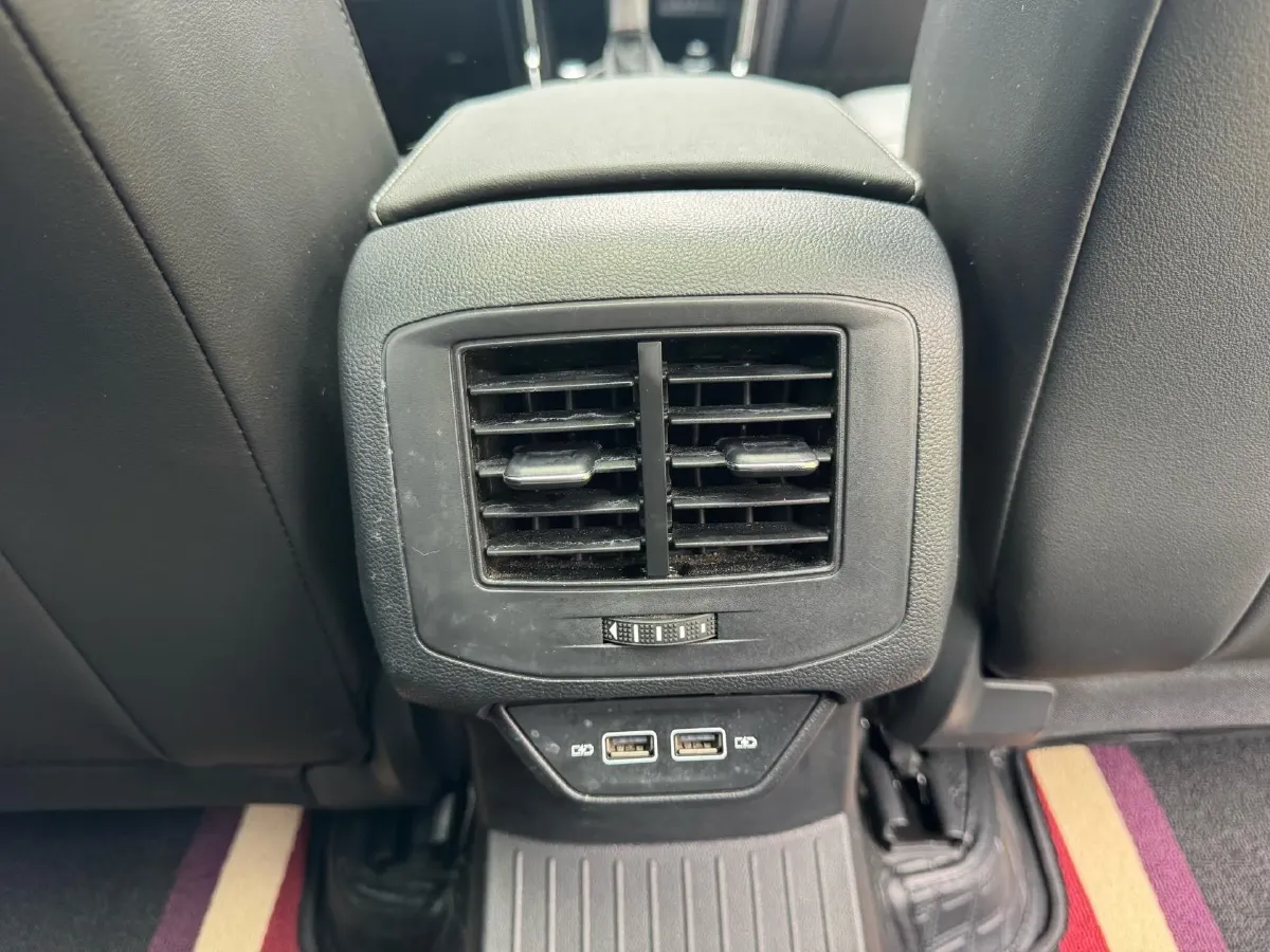 2024 Volkswagen T-Roc 1.5T 160HP L4 7DCT,autocango,china used car exporter,china ev exporter,chinese used car exporter,chinese used ev exporter