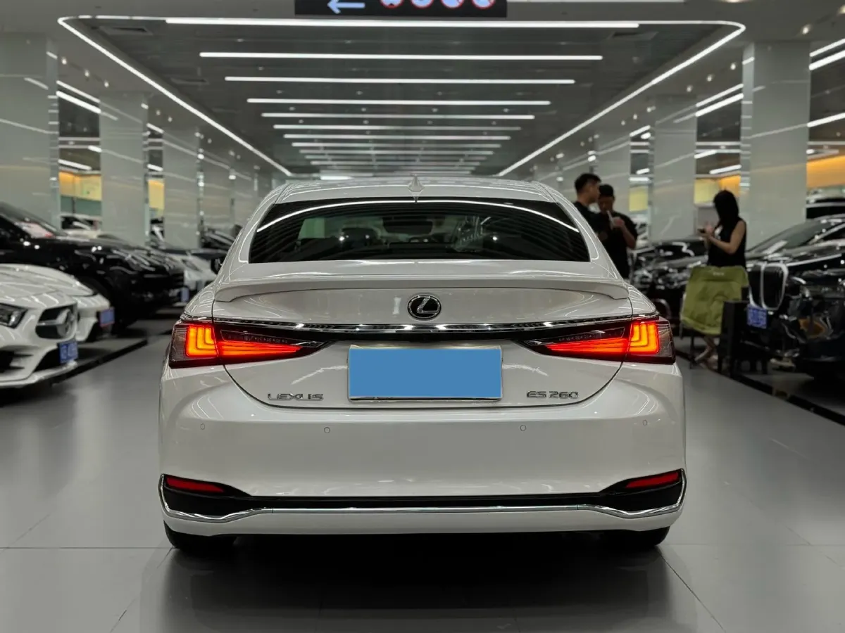 2020 Lexus ES 2.0L 173HP L4 CVT,autocango,china used car exporter,china ev exporter,chinese used car exporter,chinese used ev exporter